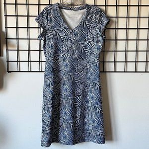 L.L.Bean Short-Sleeve Fitness Dress in Leaf Print (Small) With Sun Protection